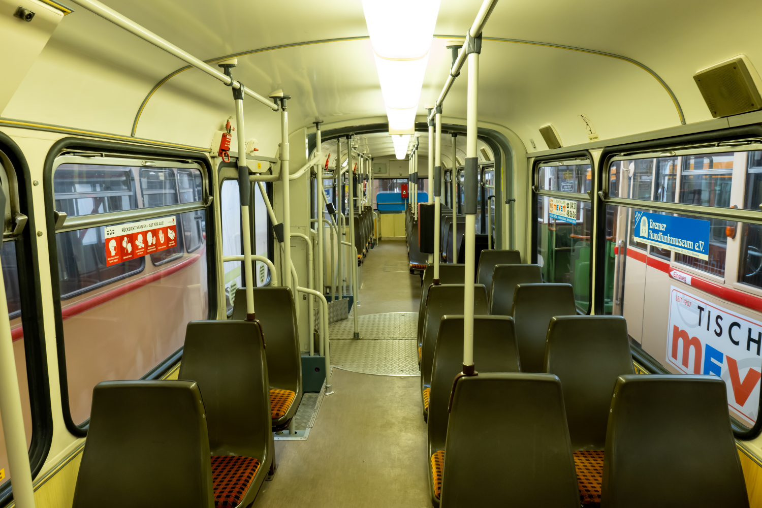 Triebwagen 557 - Innenraum