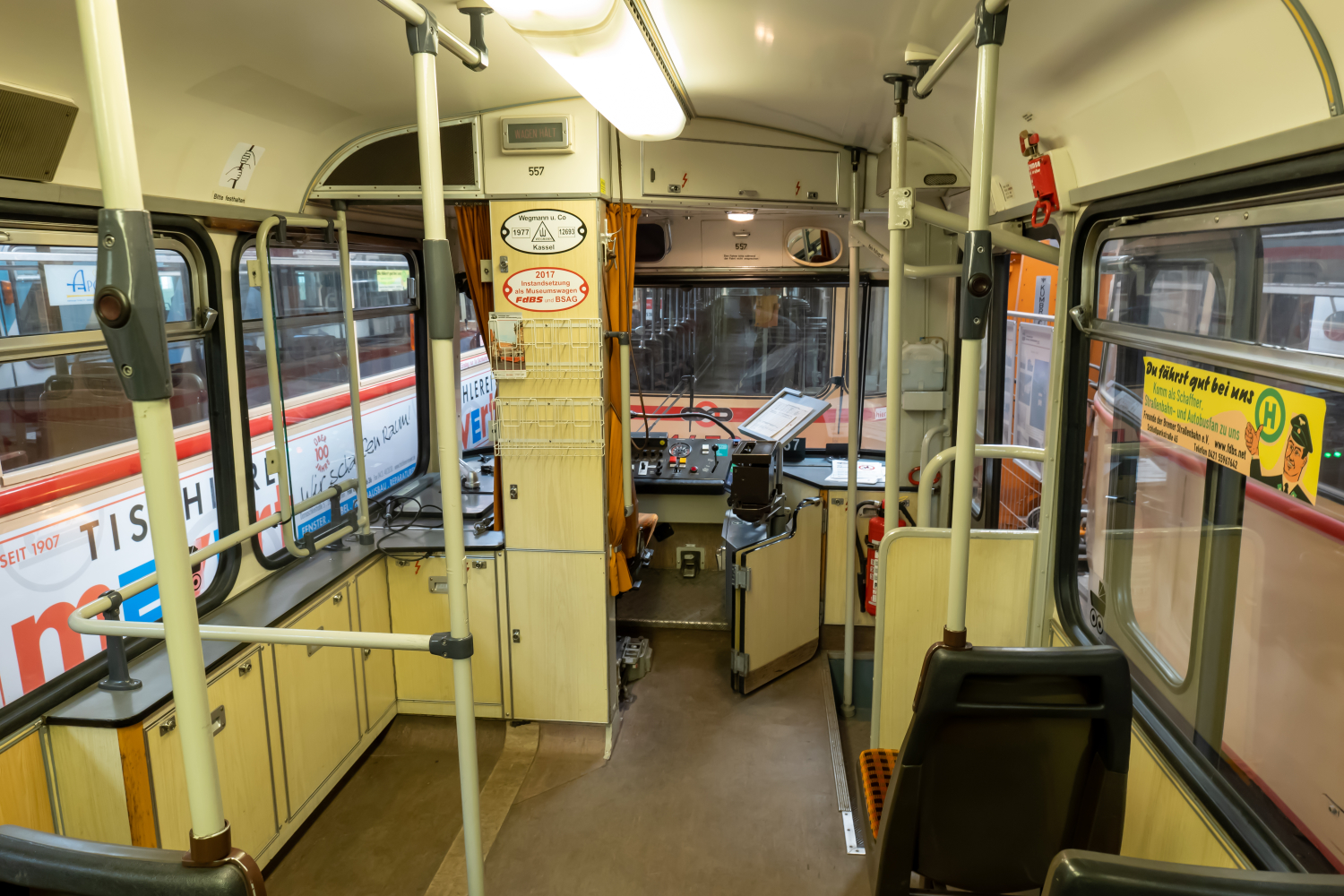 Triebwagen 557 - Innenraum