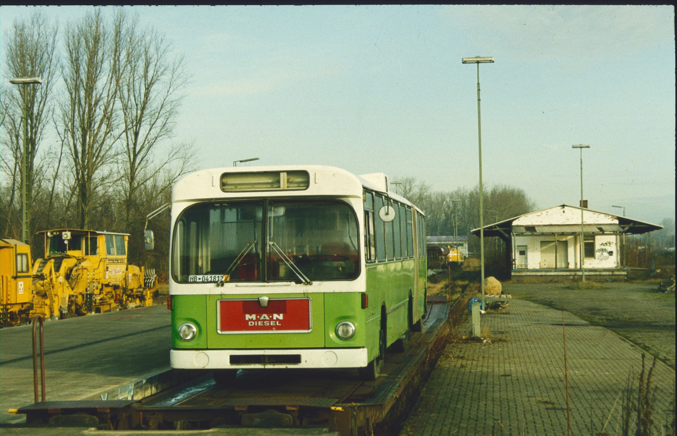 225-102-HKu