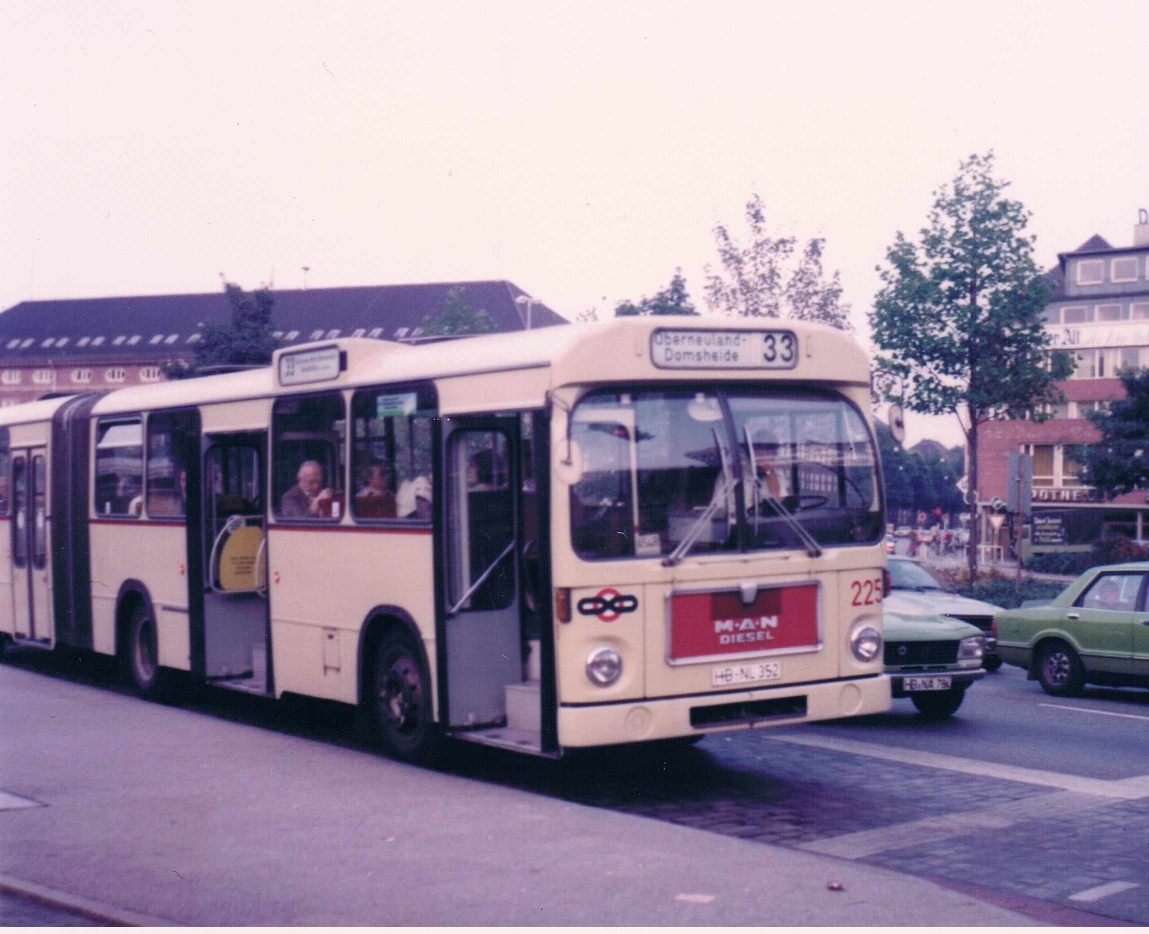 225-82-09¹-HKu